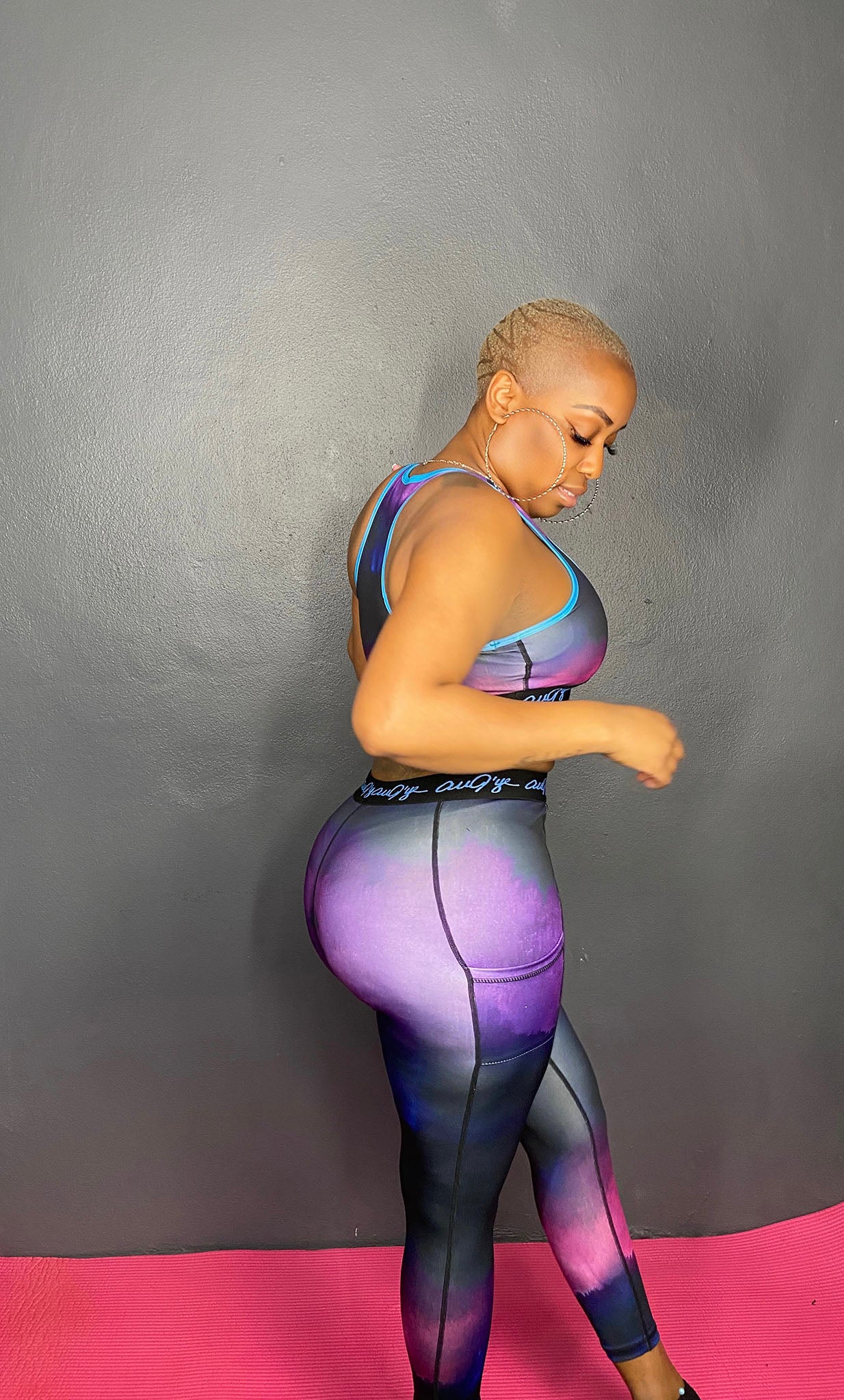 One Miami Women's Fusion Color Sports Bra and Leggings Two Piece Set